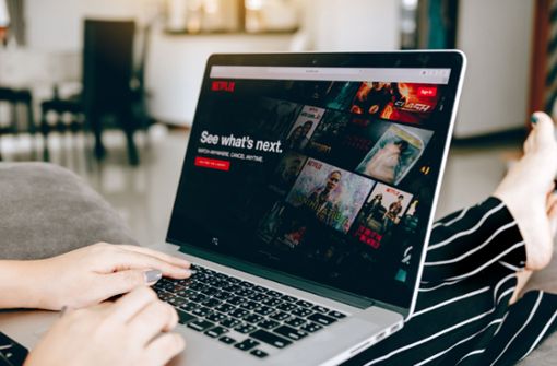 Netflix stellt dem Nutzer in Zukunft frei, ob er Film- und Serientrailer automatisch sehen möchte. Foto: Shutterstock/wutzkohphoto