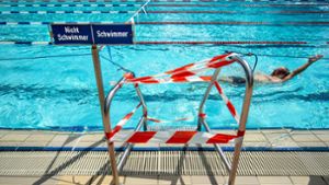 Schwimmen ist derzeit nur eingeschränkt möglich wie hier im Freibad Möhringen Foto: Lichtgut/Leif Piechowski