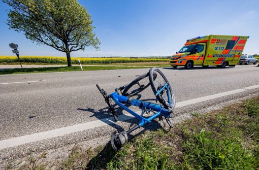 Für einen E-Bike-Fahrer kam im Kreis Ludwigsburg jede Hilfe zu spät. Foto: IMAGO/KS-Images.de/IMAGO/Karsten Schmalz