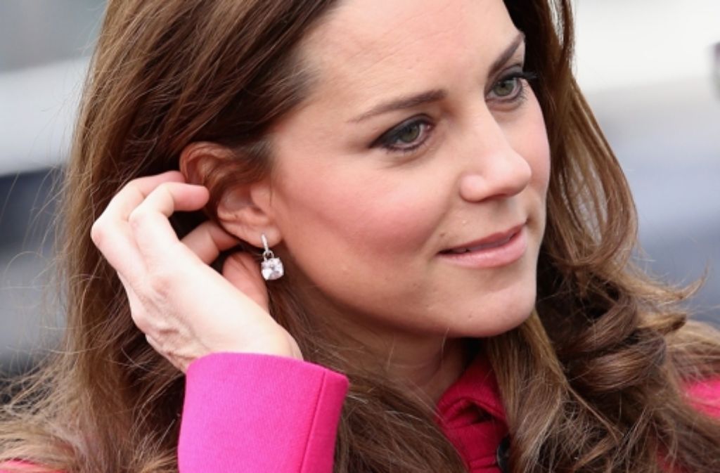 Herzogin Kate trägt wieder pink.