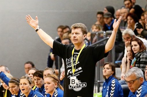TVG-Coach Thomas Pflugfelder  hat sich   über einiges geärgert. Foto: Archiv (avanti)