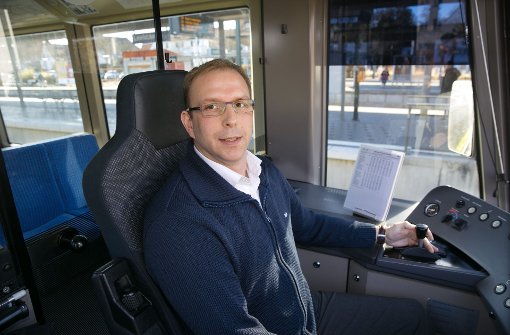 Armin Uhlig (38) ist seit fast zwei Jahren Stadtbahnfahrer bei der SSB in Stuttgart. Foto: Horst Rudel