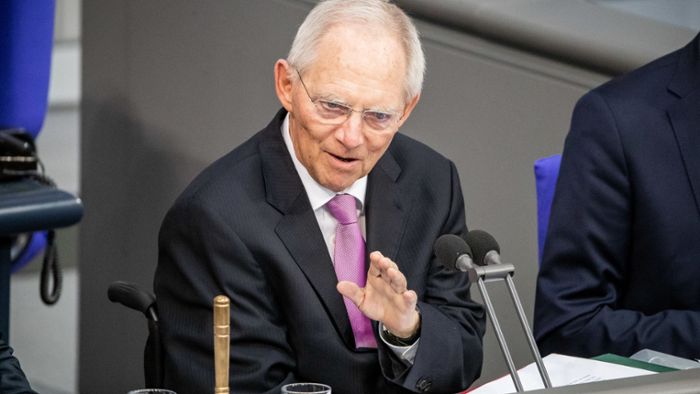 Laut Schäuble längst überfällig; Koalition berät über Wahlrecht