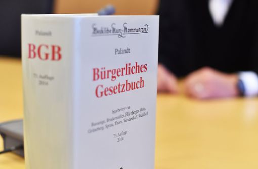 Das OLG in Karlsruhe hat tief in die Kommentierung des Gesetzes geblickt. Foto: dpa