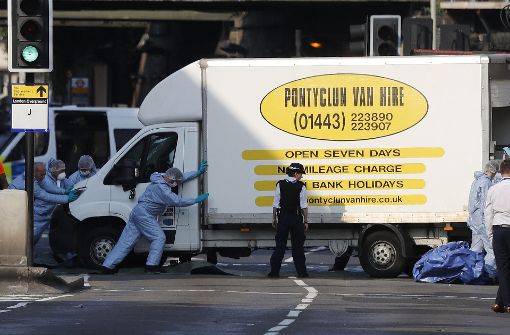 Die Beschuldigungen gegen den 47-jährigen Waliser Darren O. – der einen Minivan in der Nähe einer Moschee in London in eine Gruppe von Menschen gefahren haben soll – wurden am Freitag von der Staatsanwaltschaft bekanntgegeben. Foto: AP