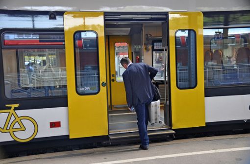 Momentan geht es in Plochingen noch nicht barrierefrei in den Zug – die Bahnsteige sind teils zu niedrig. Foto: /Karin Ait Atmane