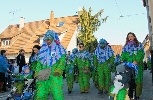 Die Hofener Scillamännle bei ihrem Straßenumzug im Jahr 2012. Foto: Archiv  Ströbele
