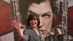 Milla Jovovich als entspannte Zombiejägerin in Südkorea
