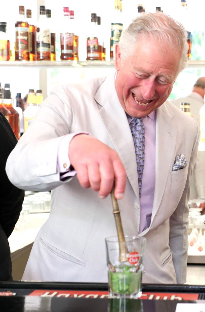 Hier mixt der Prince of Wales noch selbst.