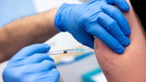 Impfen sollte für alle Beschäftigten obligatorisch sein, verlangt die Wirtschaft. Foto: dpa/Sven Hoppe