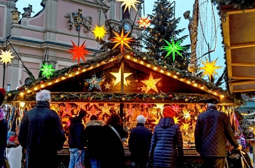 Ludwigsburgs Barock-Weihnachtsmarkt zieht jedes Jahr Hunderttausende Besucher an. Bei der Abrechnung der Standmieten tauchen nun Ungereimtheiten auf. Foto: factum/Granville