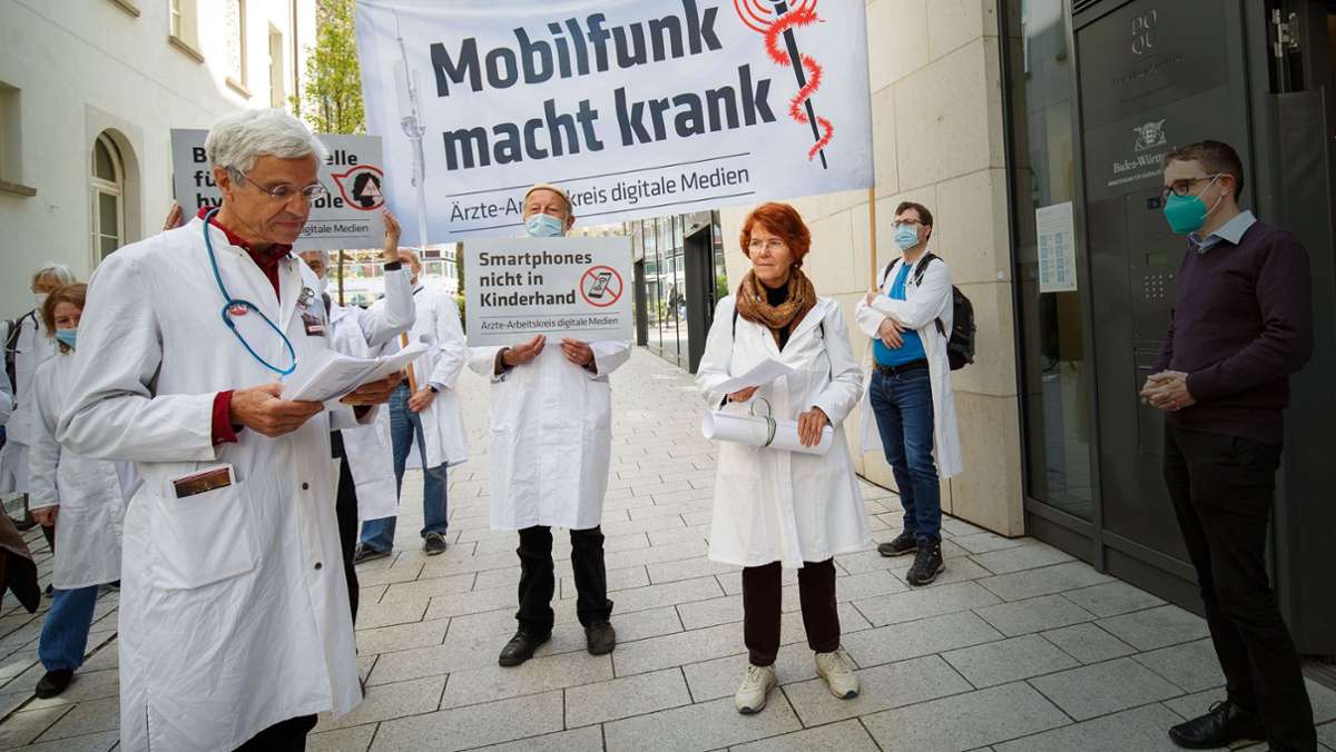 Kundgebung in Stuttgart: Ärzte protestieren gegen Mobilfunk