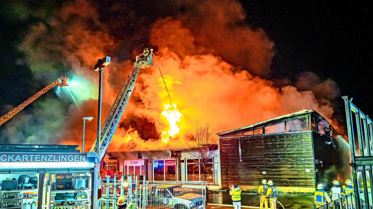 Brand in Neckartailfingen: Feuer hinterlässt Ort der Verwüstung
