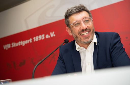 VfB-Präsident Claus Vogt hat sich zur Investorensuche beim VfB Stuttgart geäußert. Foto: dpa/Tom Weller
