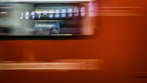 Wenn sich die S-Bahnen verspäten, muss die Deutsche Bahn an den Verband Region Stuttgart eine Strafe bezahlen. Doch die Summe ist „ein Nasenwasser“, finden die Regionalräte. Foto: Lichtgut/Max Kovalenko