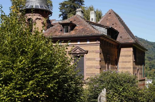 Eine Villa unterhalb des Heidelberger Schlosses ist das Zentrum der Burschenschaft Normannia. Wer eintritt, kann dort wohnen. Foto: dpa/Uwe Anspach