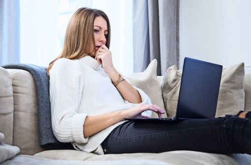 Wer unter Stress oder Depression leidet, kann sich auch ohne Arzt mit Online-Therapien helfen. Foto: dpa