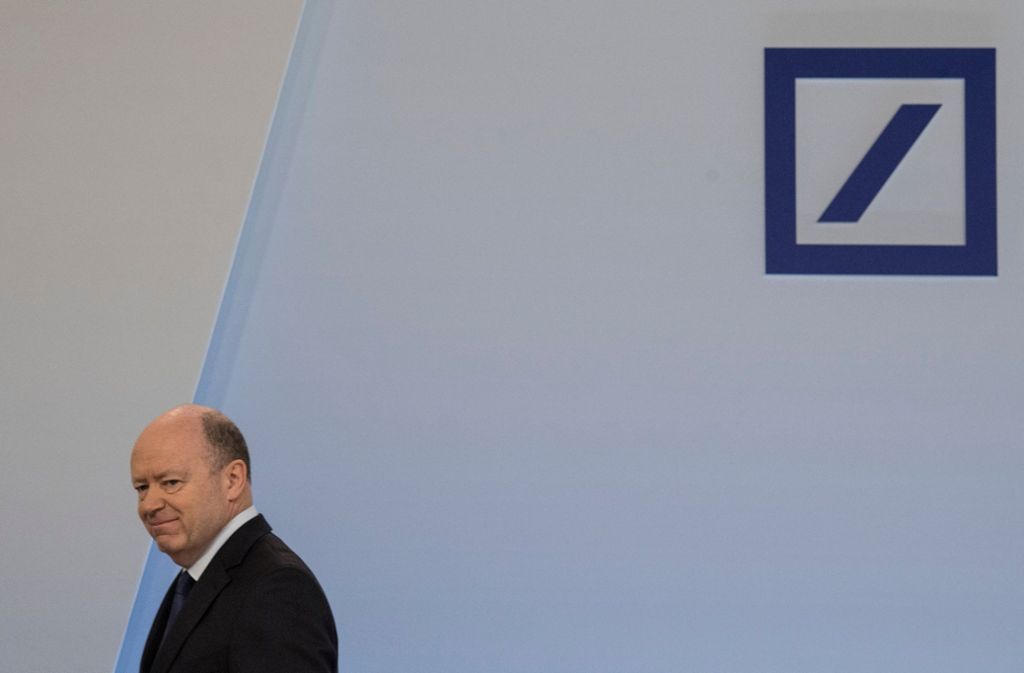 John Cryan hat zum 1. Juli 2015 den Vorstandsvorsitz bei der Deutschen Bank angetreten. Seit dem 20. Mai 2016 ist er Alleinvorstand. Bis dahin stand ihm noch Jürgen Fitschen zur Seite.