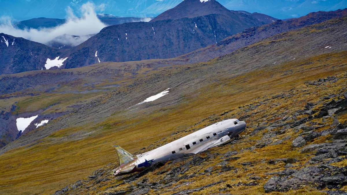 Mysteriöses Flugzeugunglück: gibt es noch Hoffnung?: Verschollen in der Wildnis