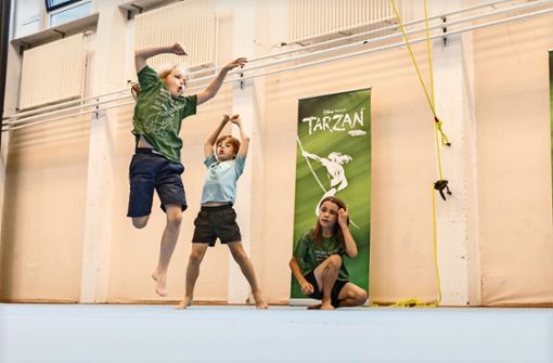 Die kleinen Tarzane proben schon für ihre großen Auftritte. Foto: Lichtgut/Julian Rettig