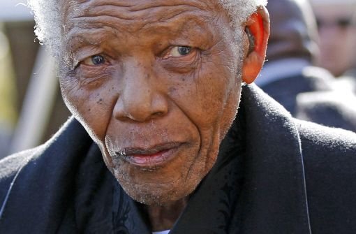 Südafrika bangt um seine nationale Ikone: Nelson Mandela kämpft mit dem Tod. Foto: dpa