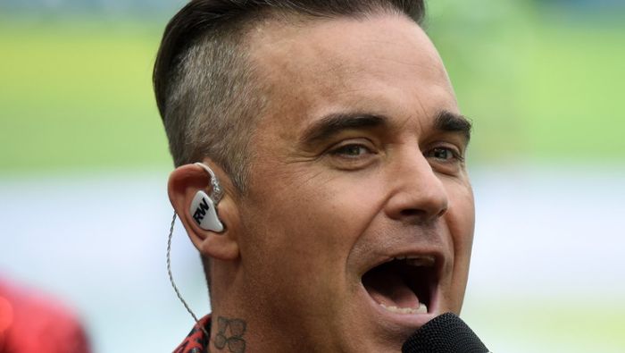 Robbie Williams legt einen virtuellen Auftritt für seine Fans hin