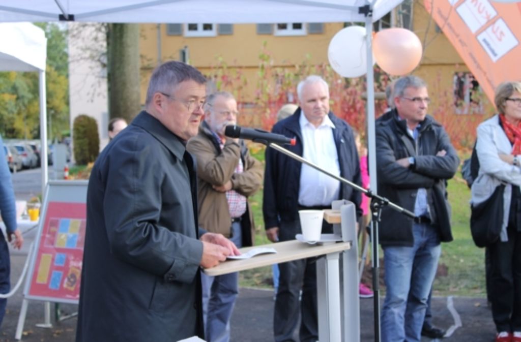 Bürgermeister Matthias Hahn hat den Nastplatz eröffnet.
