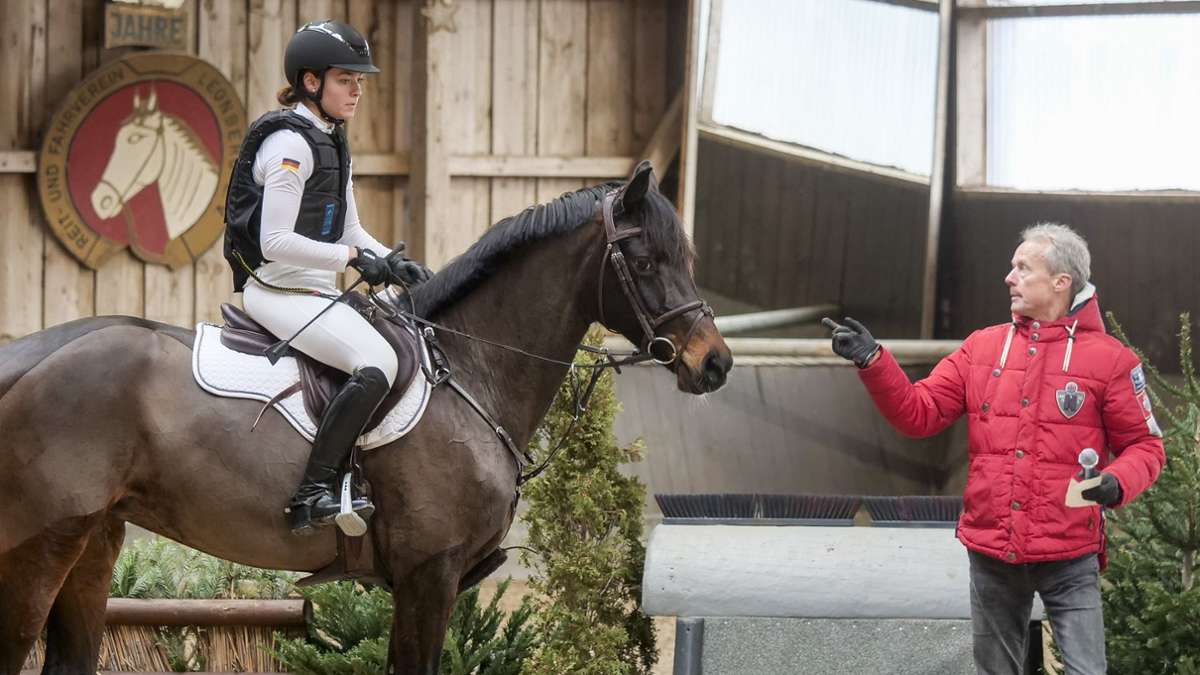 Vielseitigkeitsreiten beim Pferdemarkt: Bundestrainer als Zugpferd für den RFV Leonberg