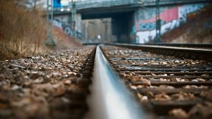Wohin geht der Weg? Die Zukunft des Schienenverkehrs ist ungewiss. Foto: Peter-Michael Petsch