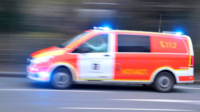 Lkw-Fahrer wird bewusstlos - und stirbt im Krankenhaus