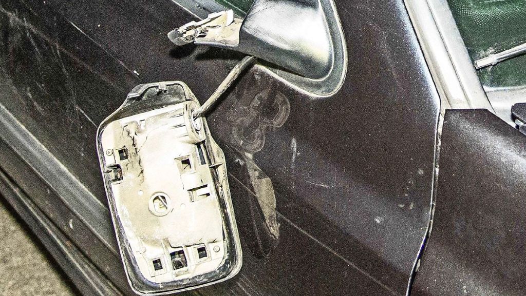 Vandalismus auf den Fildern: Wer zahlt, wenn der Autospiegel demoliert  wird? - Esslingen