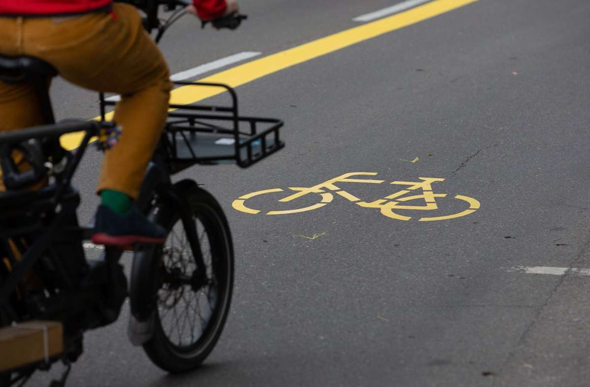 Die provisorischen Radwege auf innerstädtischen Straßen wurden während der Corona-Krise gut angenommen. Foto: Leif Piechowski