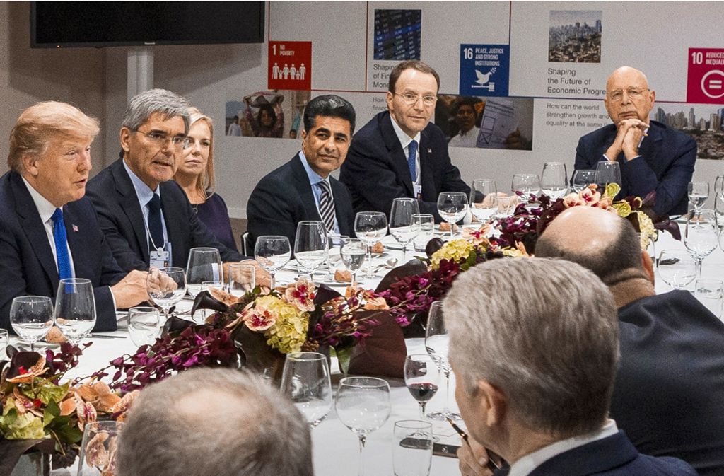 Dinner-Tafel mit Donald Trump,  Klaus Schwab und Europas Wirtschaftselite beim Weltwirtschaftsforum in Davos 2018 Foto: World Economic Forum//Benedikt von Loebell