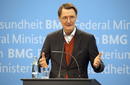 Fühlt sich durch die Ergebnisse der Kommission bestätigt: Bundesgesundheitsminister Karl Lauterbach (SPD). Foto: dpa/Wolfgang Kumm