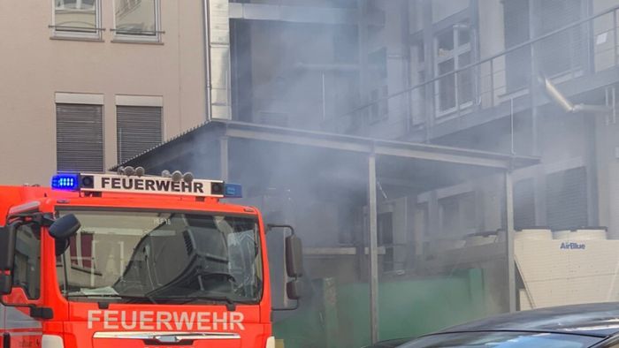 Containerbrand ruft Feuerwehr auf den Plan