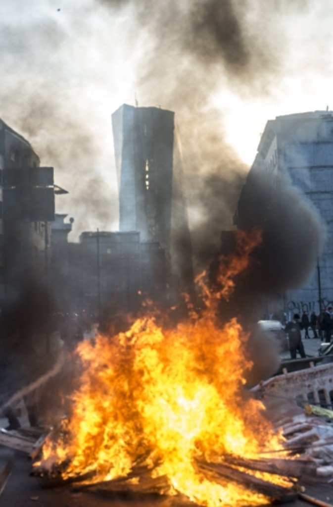 Die Blockupy-Proteste in Frankfurt am Main bringen eine Welle der Gewalt mit sich.