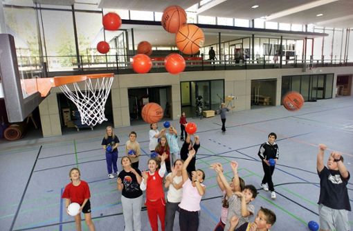 Wie viele Sporthallen braucht Bietigheim-Bissingen? Hier im Bild: die im Jahr 2003 neu eröffnete Sporthalle der Realschule im Aurain. Foto: factum/Granville