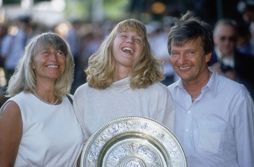 Insgesamt gewann Graf 107 Titel Einzeltitel auf der Profitour. Damit belegt sie hinter Martina Navrátilová (167 Titel) und Chris Evert (154 Titel) Rang drei.