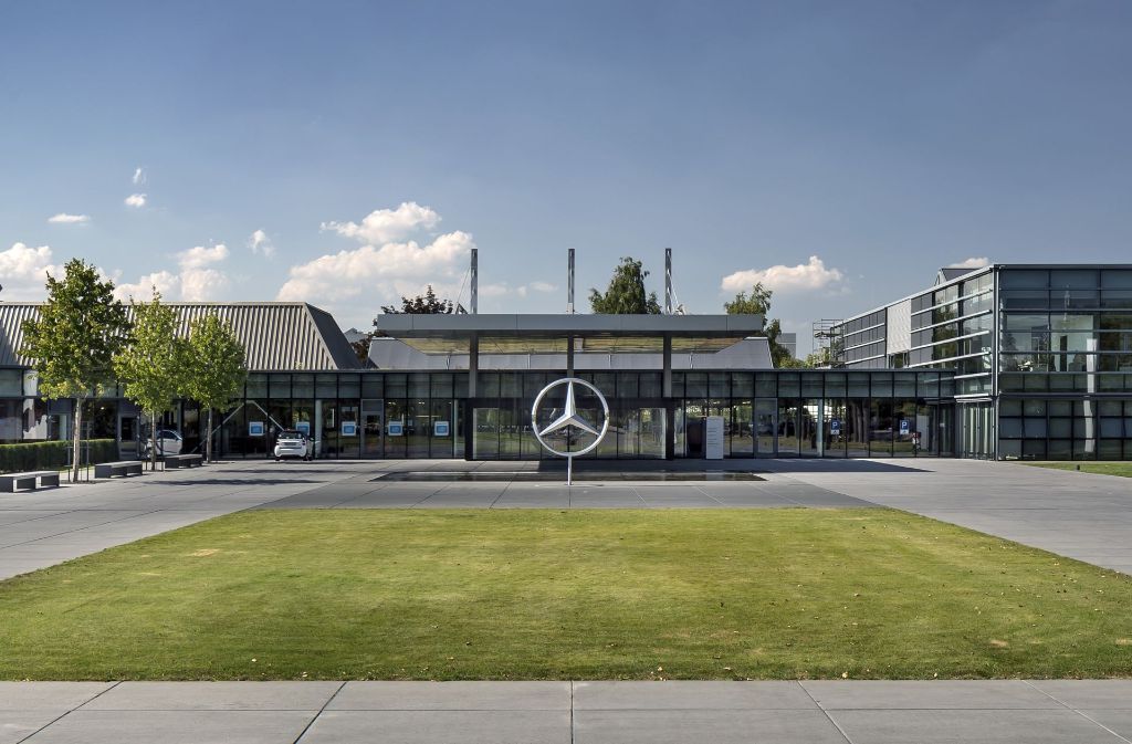 Im Sindelfinger Mercedes-Benz-Werk – hier das Kundencenter im Jahr 2016 – werden bald auch GLA vom Band laufen.