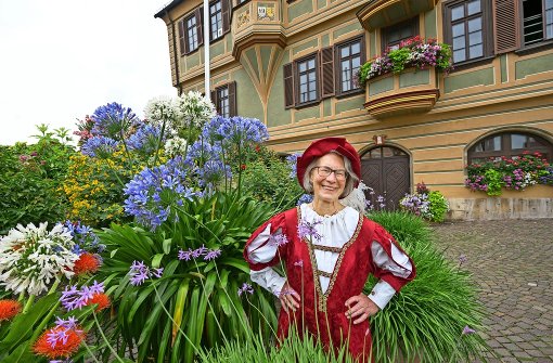 Bunte Stadtgeschichte: Heidi Hellmann verkleidet als Hanna Hornmold Foto: factum/Weise
