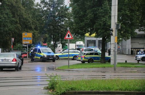 Polizeieinsatz in Stuttgart Wangen: Eine Weltkriegsbombe soll entschärft werden. Foto: 7aktuell.de/Jens Pusch
