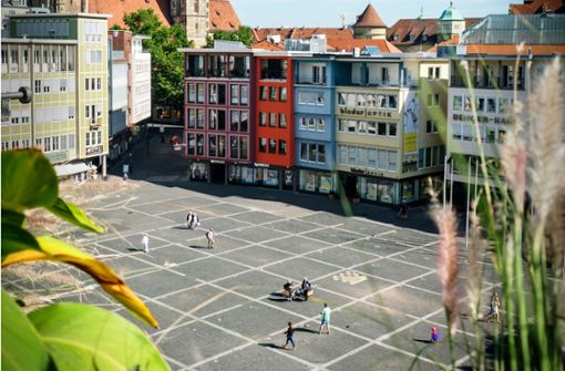 Das Kassettenmuster, das den Marktplatz seit einem Umbau 1974 prägt, wird wohl bald der Vergangenheit angehören. Foto: Lichtgut/Achim Zweygarth