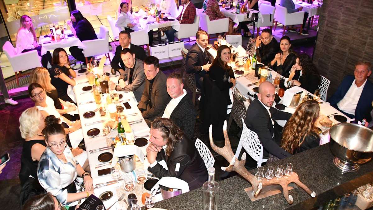 Charity-Nacht im Amici in Stuttgart: Kein Landespresseball  – aber eine   Gala für „Goldkinder“