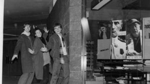Herbst 1985: Jungschauspielerin Ute Lemper, umrahmt von den Jungjournalisten Dirk Herrmann und Klaus Waschkies (rechts) Foto: privat
