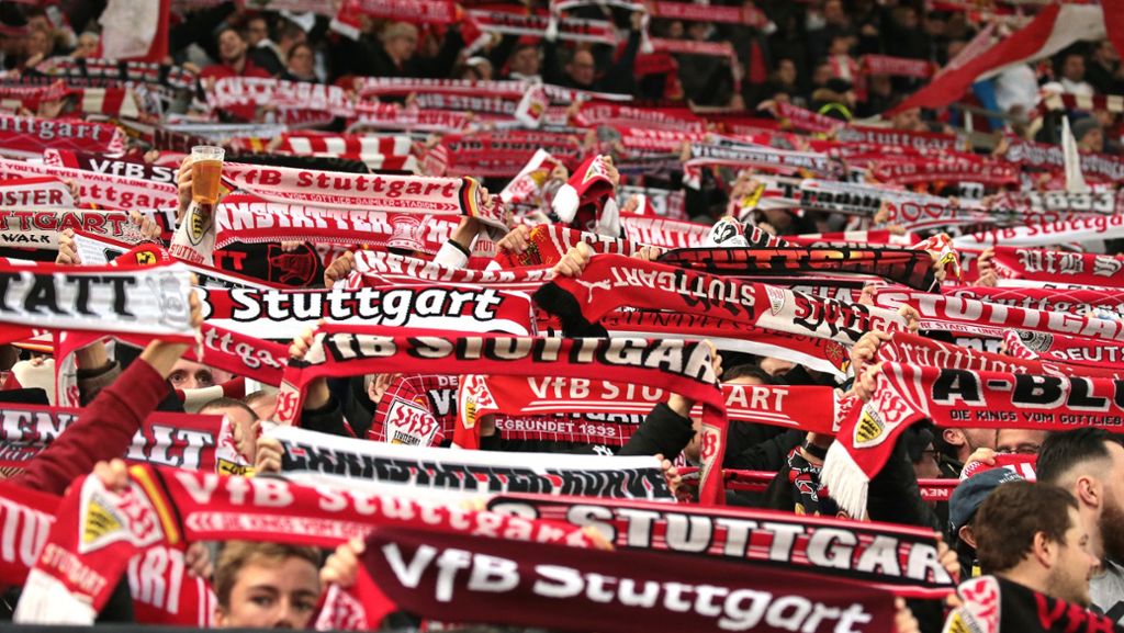 VfB Stuttgart gegen Hertha BSC: Flugblätter im Stadion – Ultras kritisieren Wolfgang Dietrich