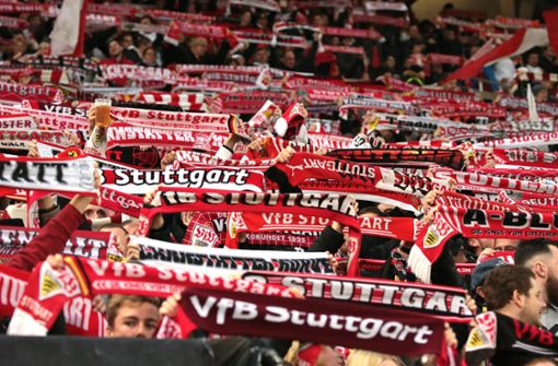 Die Fans des VfB Stuttgart kritisieren Präsident Wolfgang Dietrich (Archivbild). Foto: Pressefoto Baumann