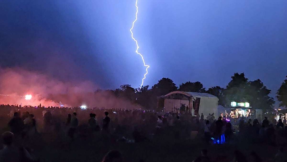Festival in Ostfildern: Unwetter: „Flammende Sterne“ muss am Abend unterbrochen werden
