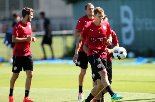 Volle Konzentration beim Training des VfB Stuttgart. Foto: Pressefoto Baumann