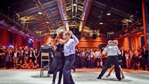 Zum Neustart der Wagenhallen gab’s Tango-Tanz für die geladenen Gäste. Foto: Lichtgut / Ferdinando Iannone