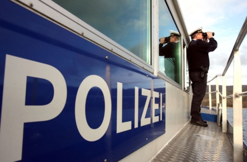 Der Neckar hält für die Polizei noch viele Geheimnisse bereit. Foto: dpa